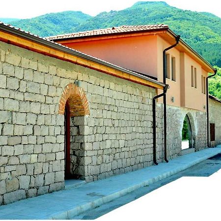 Yustina Villas Guest House Экстерьер фото
