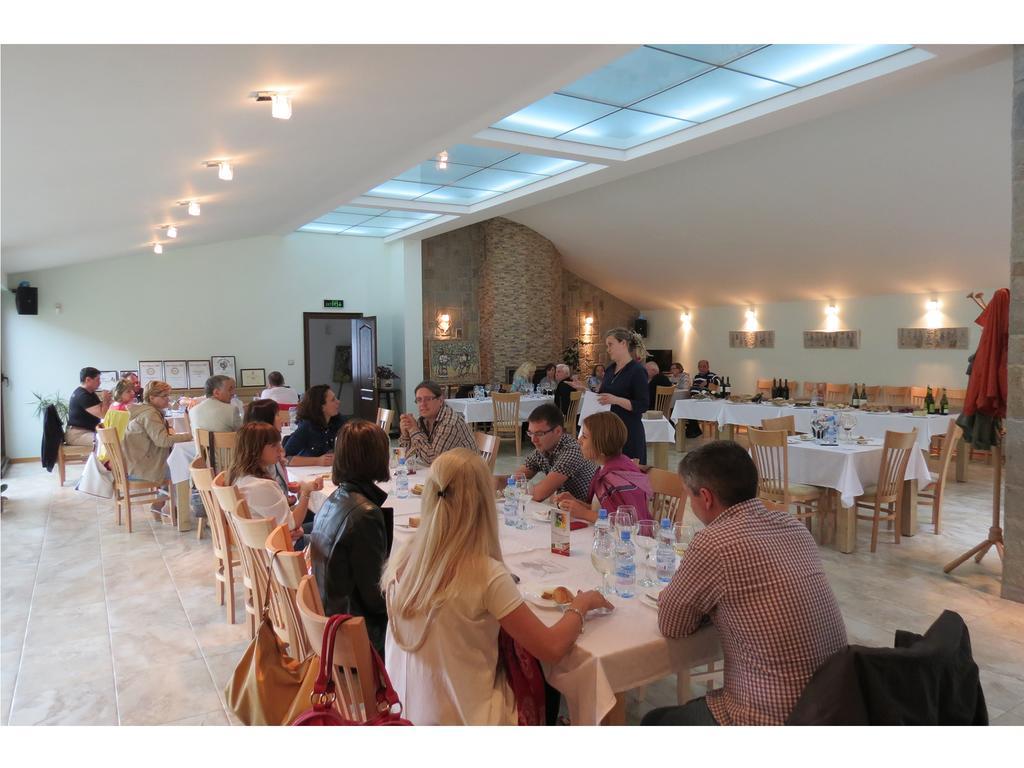 Yustina Villas Guest House Экстерьер фото