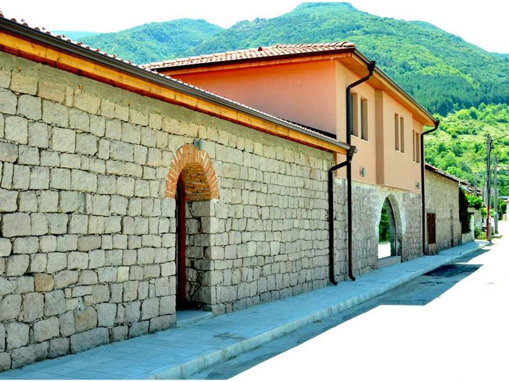 Yustina Villas Guest House Экстерьер фото